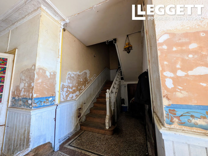 Image No.8-8 Bed House for sale