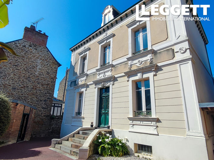 Image No.1-8 Bed House for sale