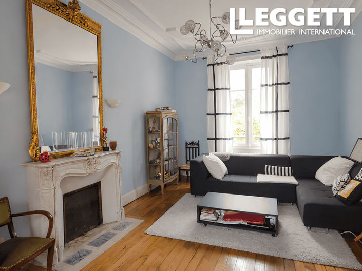 Image No.2-8 Bed House for sale