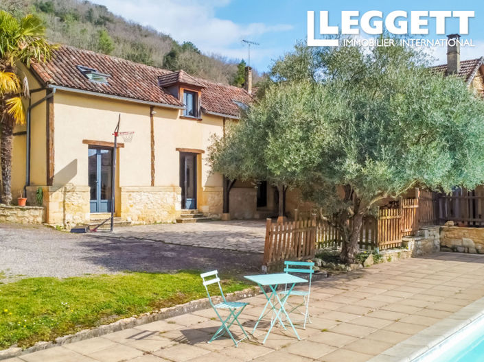 Image No.2-4 Bed House for sale