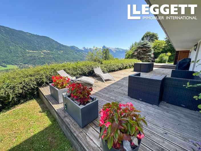 Image No.2-6 Bed House for sale