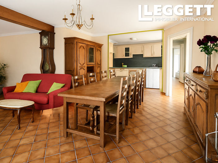 Image No.3-5 Bed House for sale