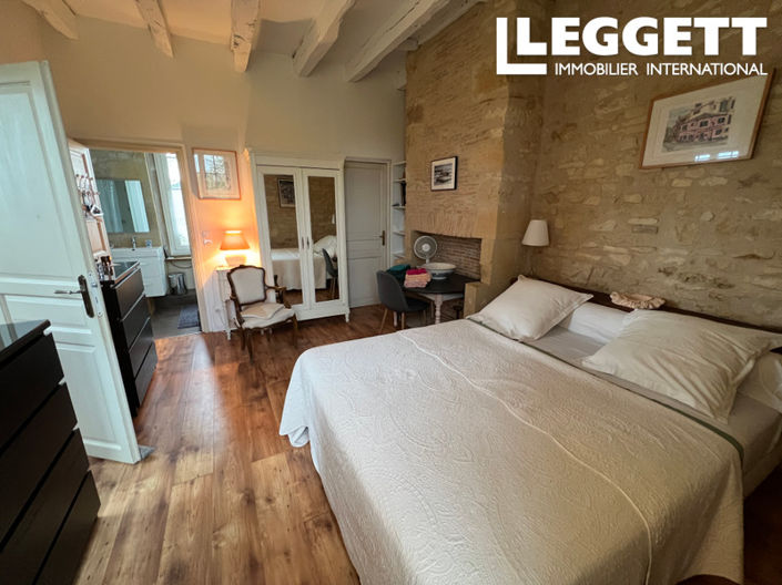 Image No.8-7 Bed House for sale