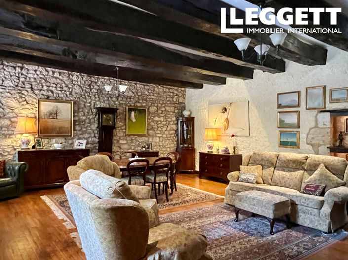 Image No.10-8 Bed House for sale