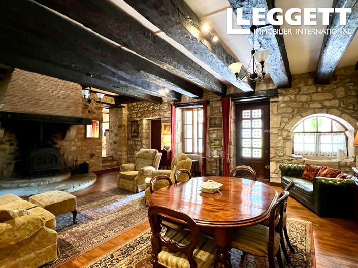 Image No.9-8 Bed House for sale