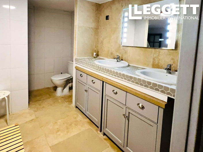 Image No.8-2 Bed House for sale