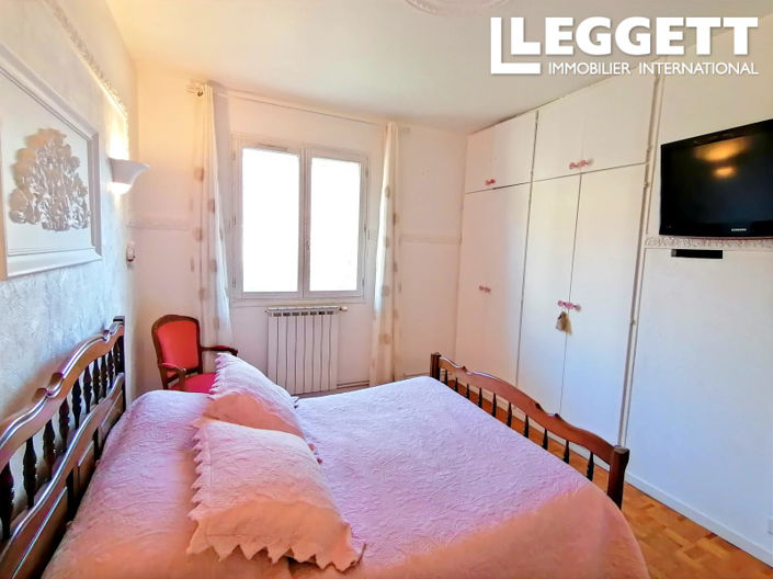 Image No.3-4 Bed House for sale