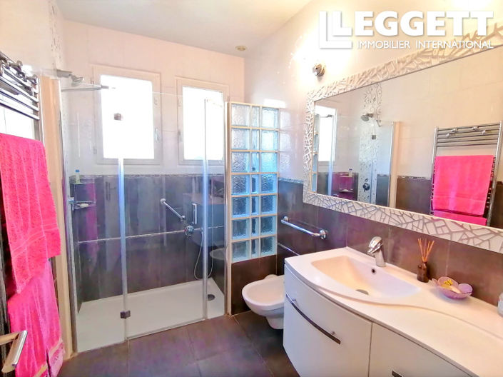 Image No.9-4 Bed House for sale