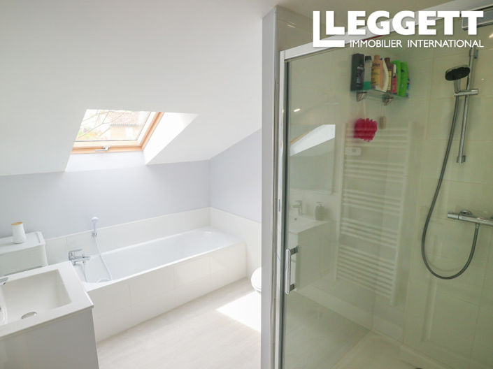 Image No.10-4 Bed House for sale