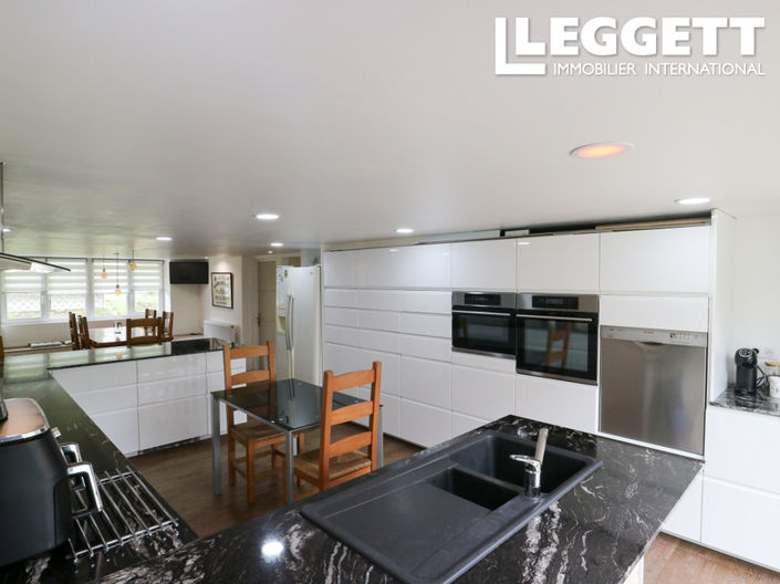 Image No.2-Maison de 4 chambres à vendre à Montmorillon