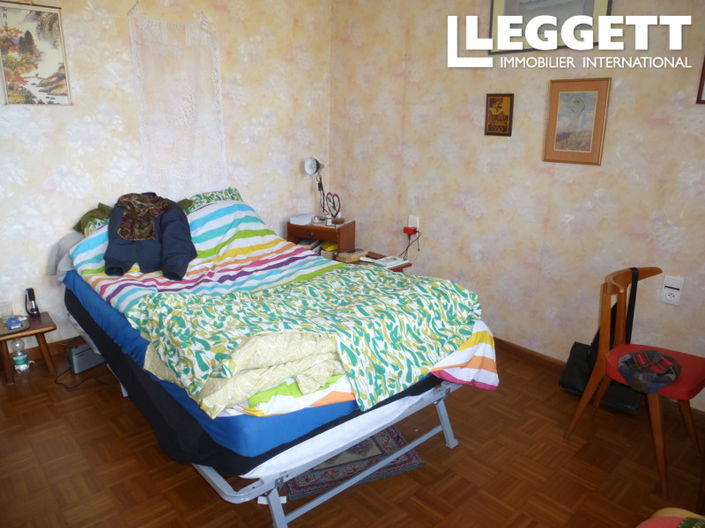 Image No.9-2 Bed House for sale