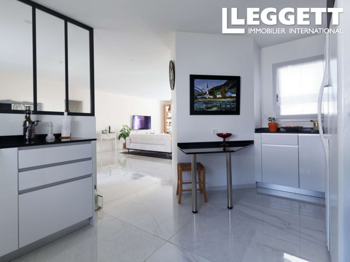 Image No.7-2 Bed House for sale