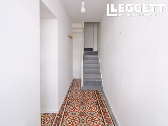 Image No.8-3 Bed House for sale