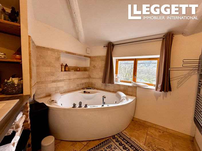 Image No.8-2 Bed House for sale