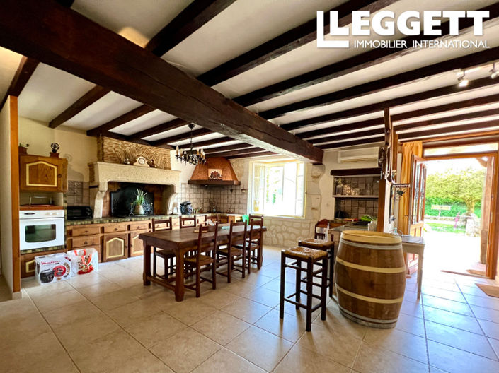 Image No.9-5 Bed House for sale