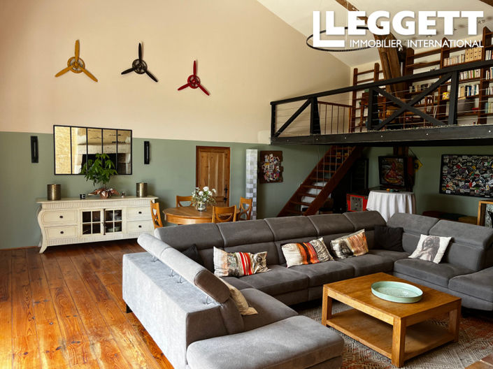 Image No.9-6 Bed House for sale