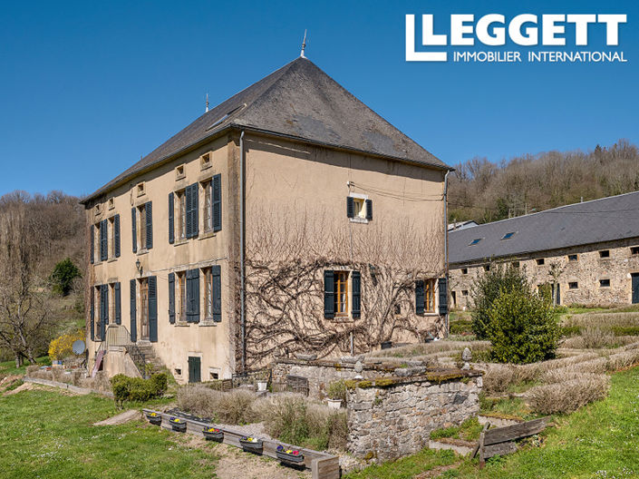 Image No.1-6 Bed House for sale