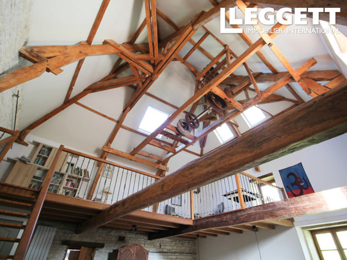 Image No.8-11 Bed House for sale