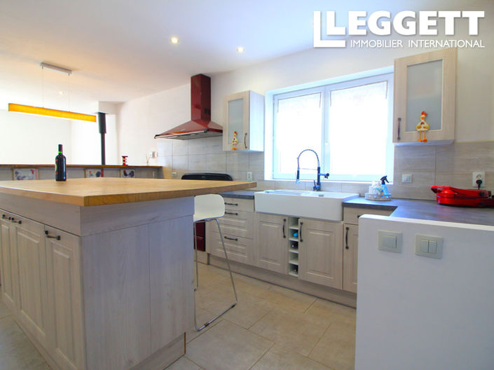 Image No.3-4 Bed House for sale