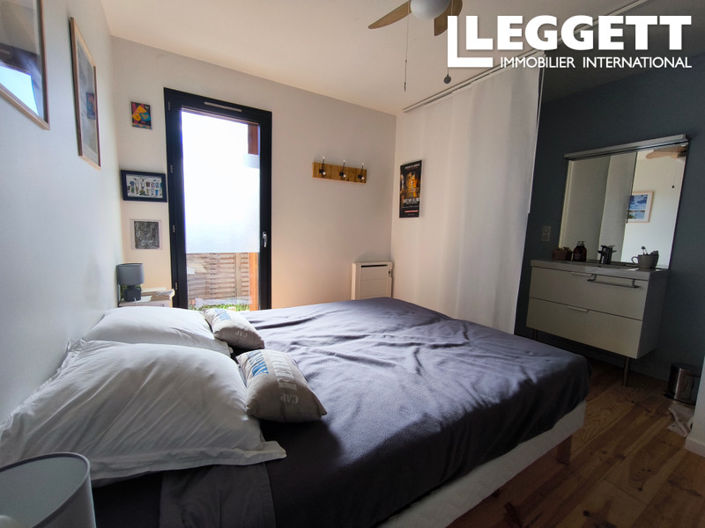 Image No.10-3 Bed House for sale