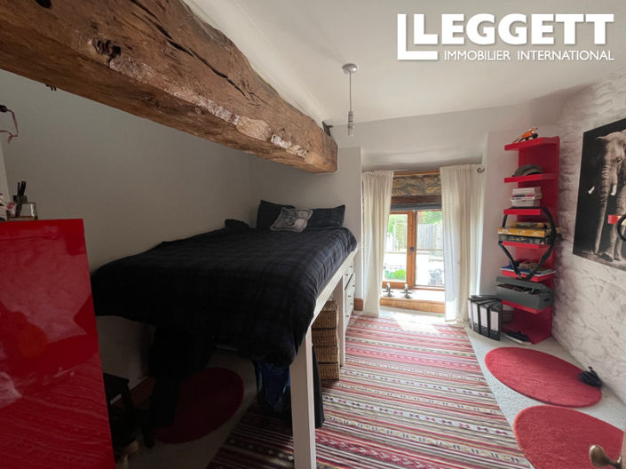 Image No.8-4 Bed House for sale