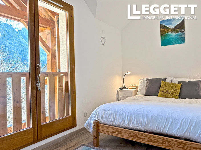 Image No.9-2 Bed Apartment for sale