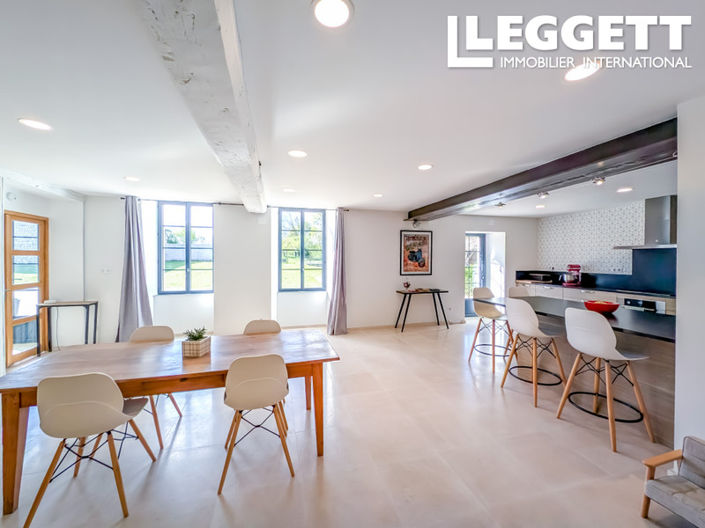 Image No.8-4 Bed House for sale