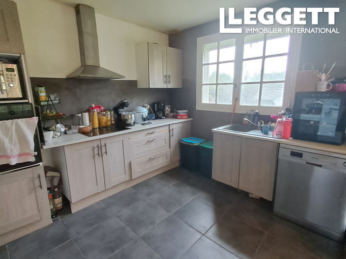 Image No.4-4 Bed House for sale