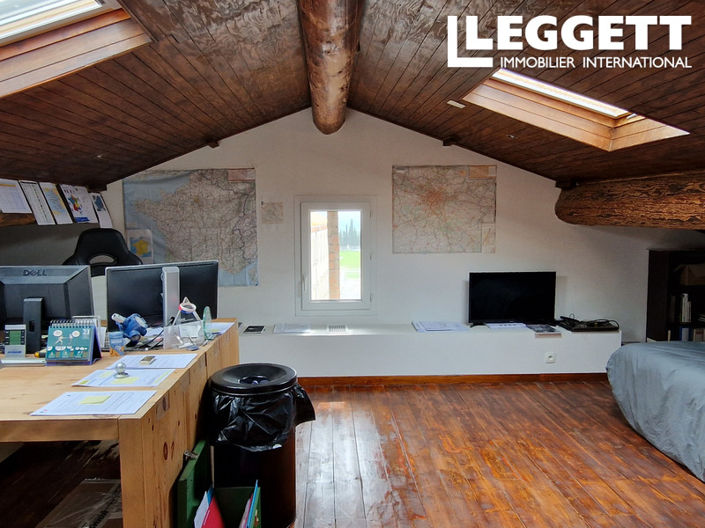 Image No.6-4 Bed House for sale