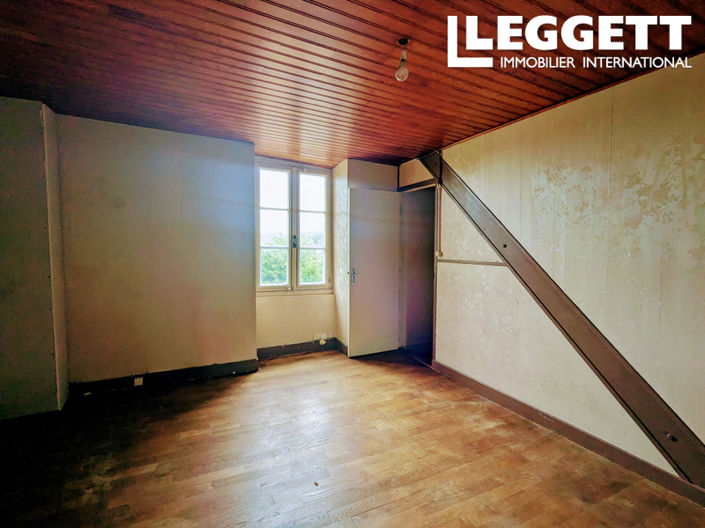 Image No.9-3 Bed House for sale