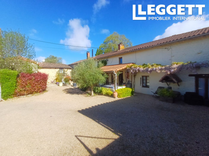 Image No.1-4 Bed House for sale