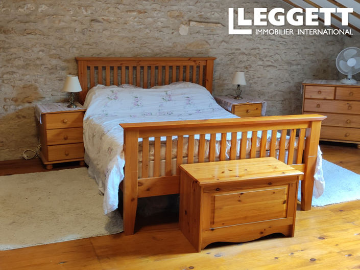 Image No.7-5 Bed House for sale