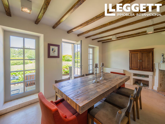 Image No.9-8 Bed House for sale