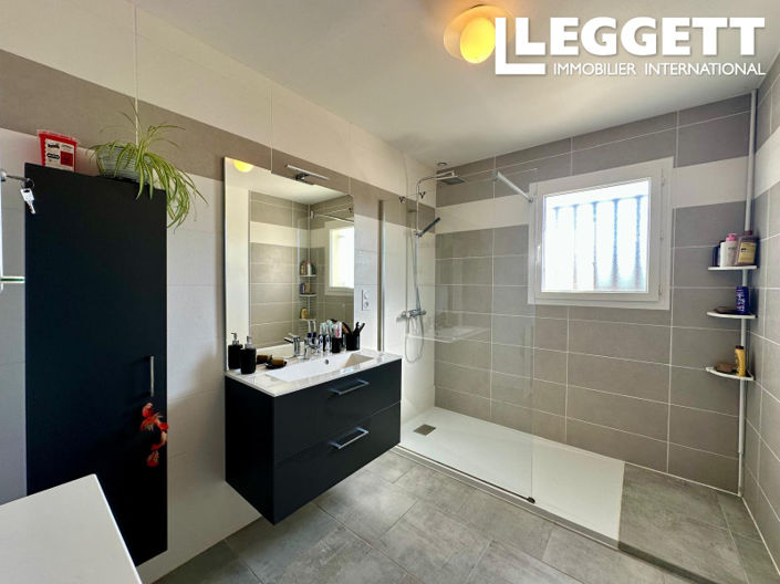 Image No.5-2 Bed House for sale