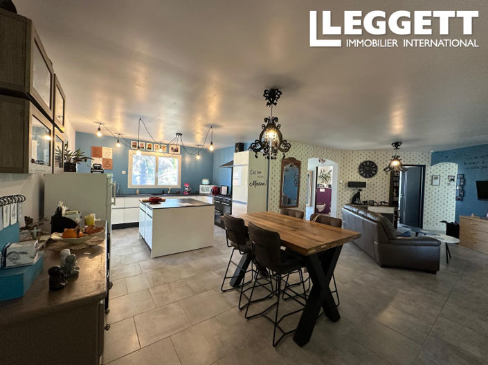 Image No.8-2 Bed House for sale