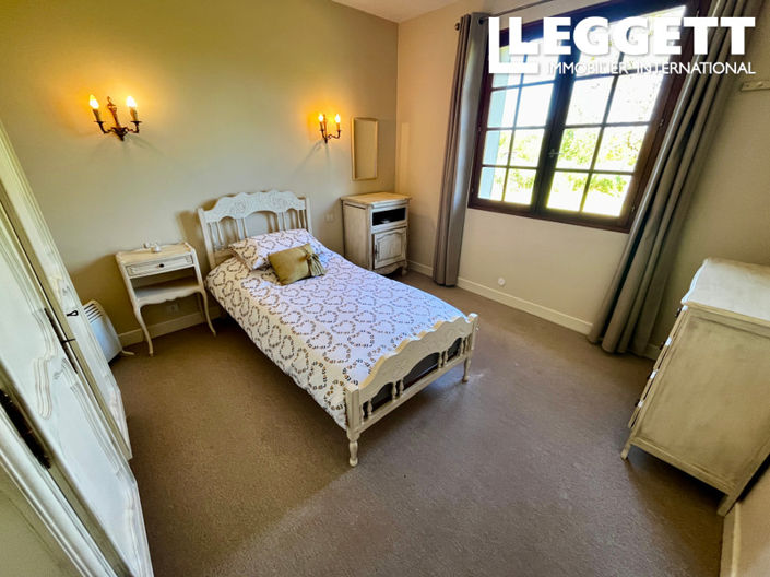 Image No.7-4 Bed House for sale