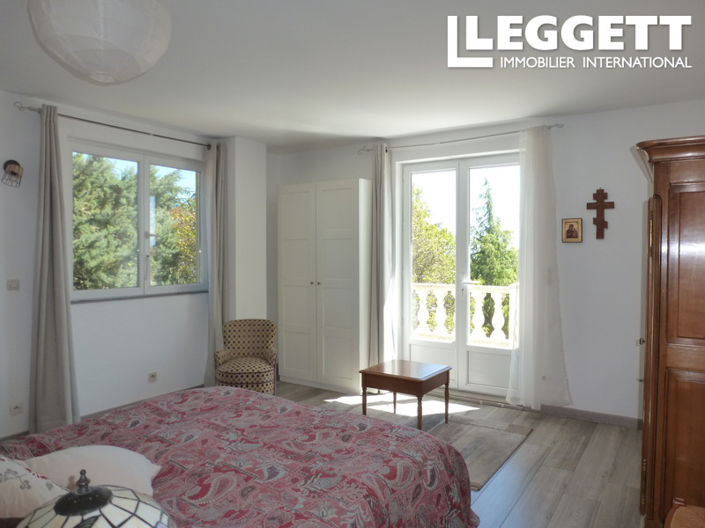 Image No.5-5 Bed House for sale