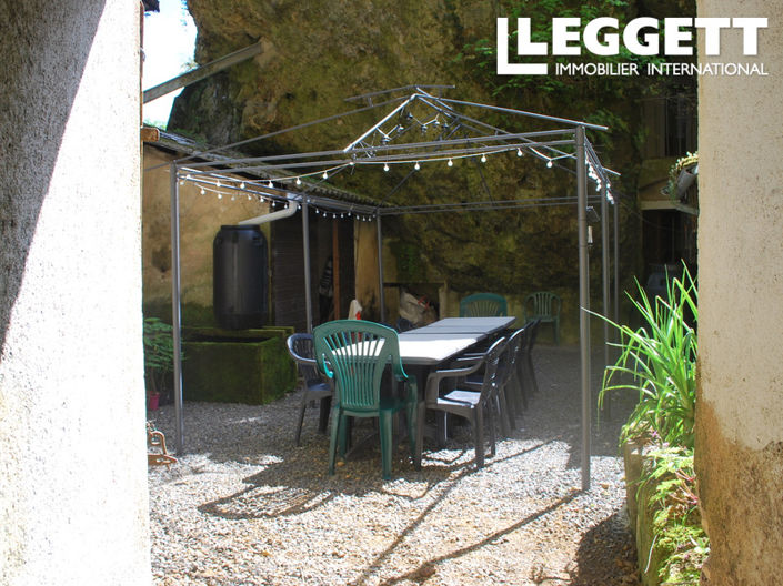 Image No.8-1 Bed House for sale