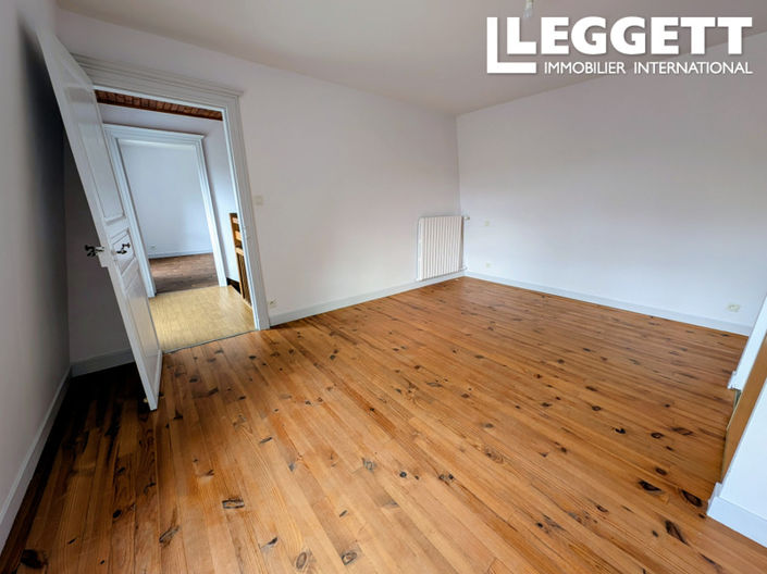 Image No.6-10 Bed House for sale