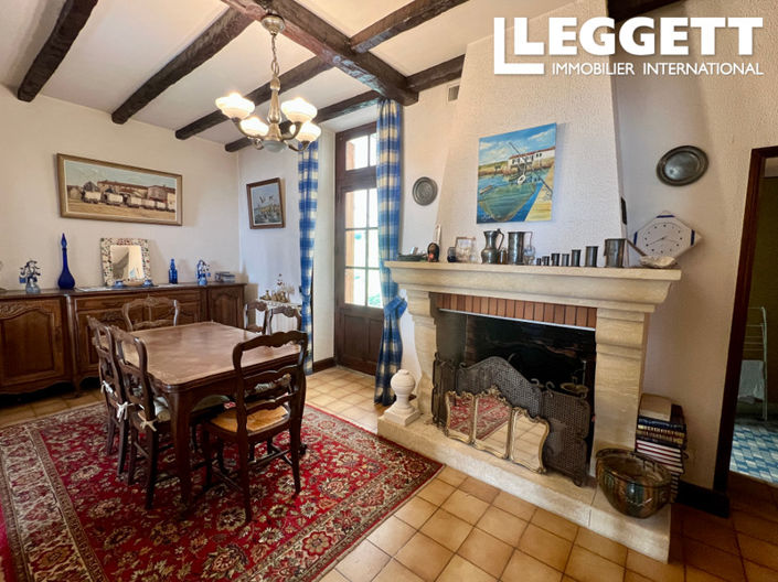 Image No.1-4 Bed House for sale