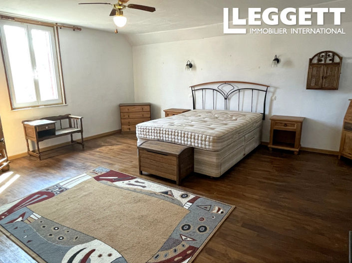 Image No.8-1 Bed House for sale