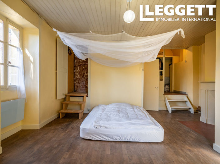 Image No.6-2 Bed House for sale