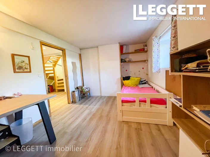 Image No.7-4 Bed House for sale