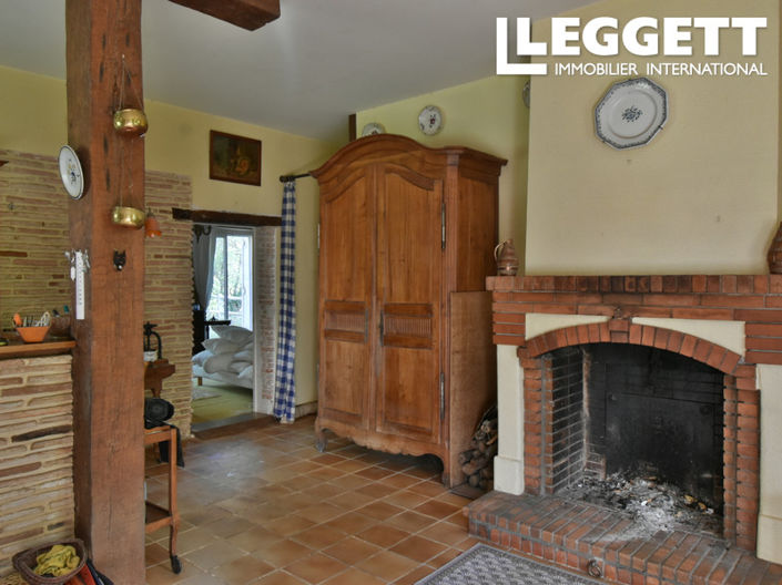 Image No.6-6 Bed House for sale