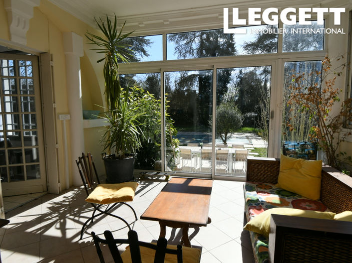 Image No.5-6 Bed House for sale