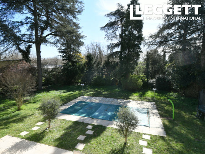 Image No.9-6 Bed House for sale