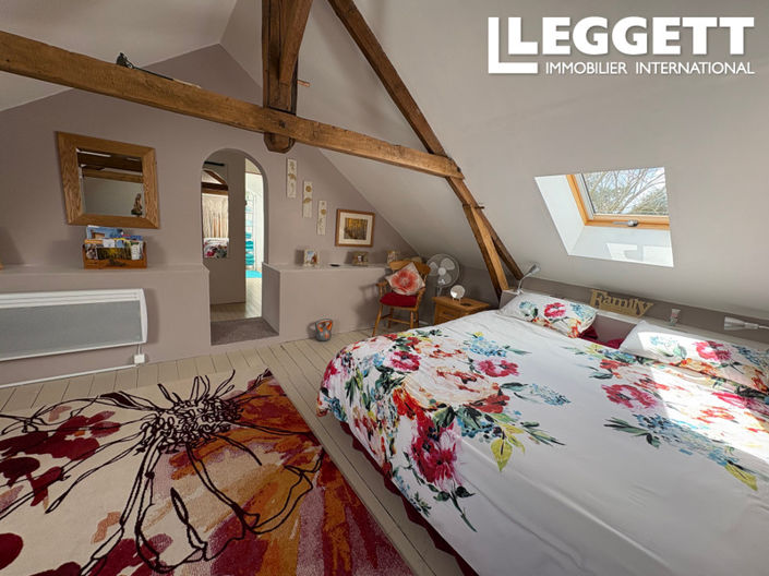 Image No.8-3 Bed House for sale