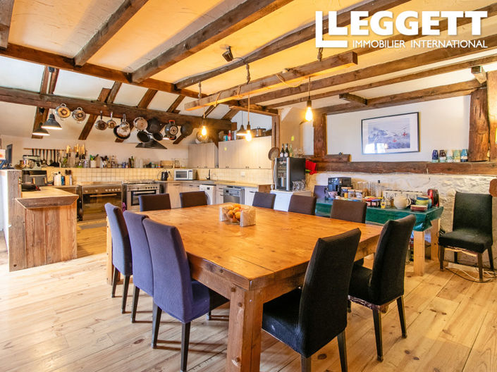 Image No.10-6 Bed House for sale