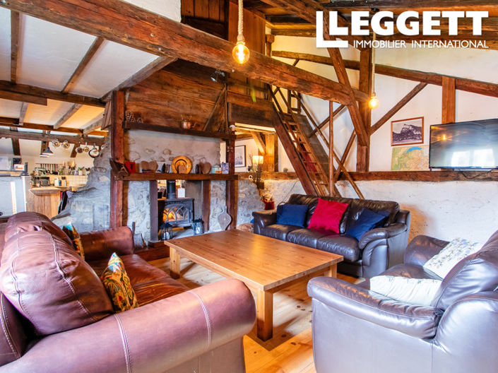 Image No.9-6 Bed House for sale