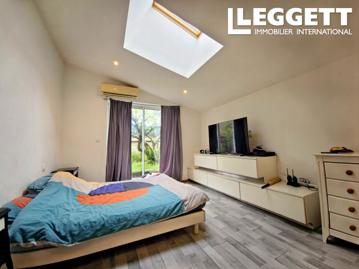 Image No.4-5 Bed House for sale